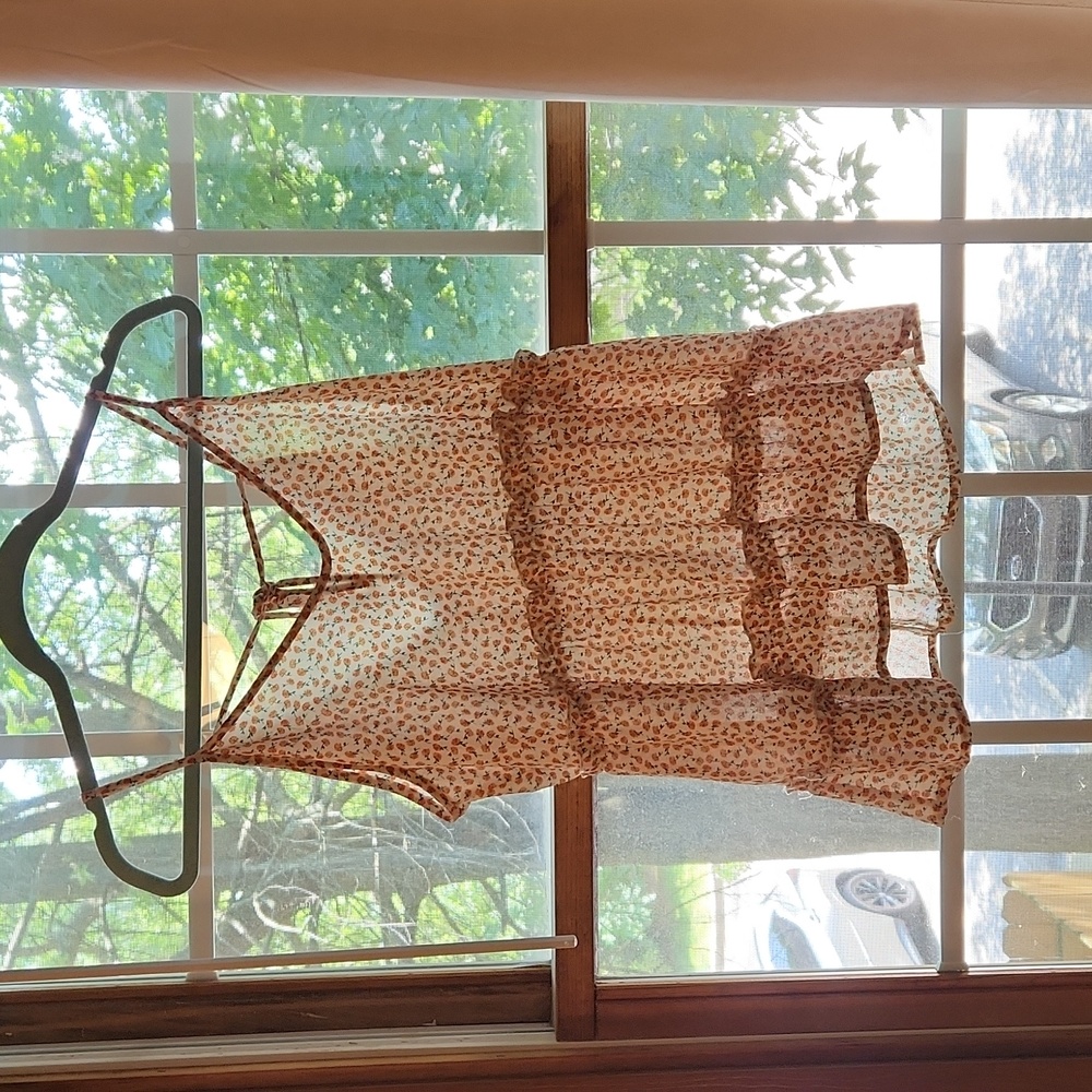 Medium orange flower tank top